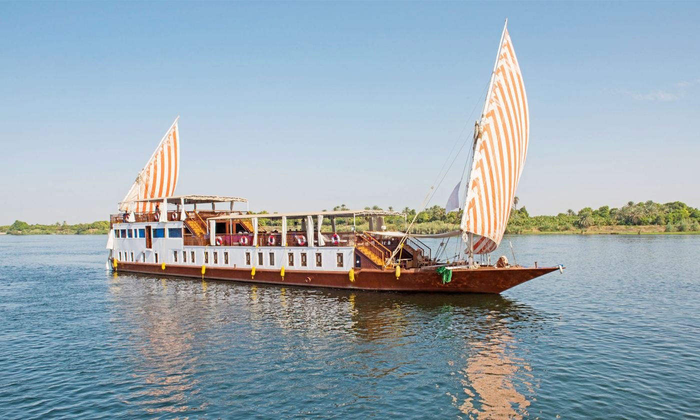 Nourbelle Dahabiya under sail